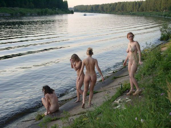 groups of nude women wallpaper