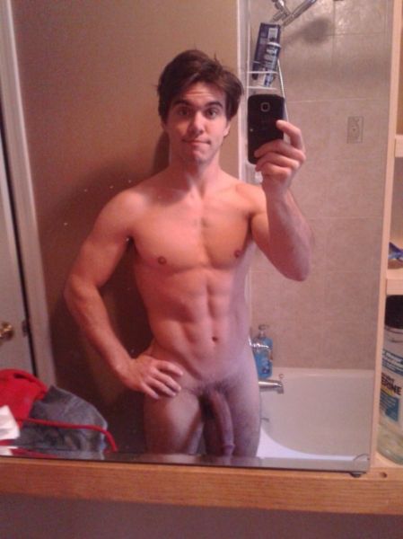 huge hung guy nude