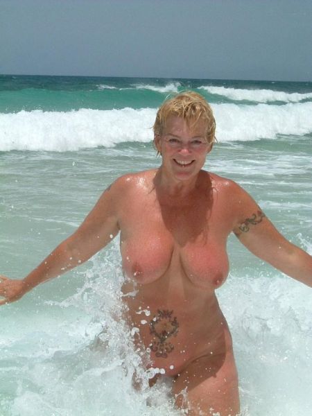 nude beach mature hips