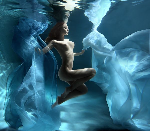 underwater nude scenes