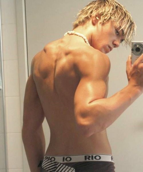 hot blonde muscle