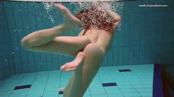 flashing boobs underwater