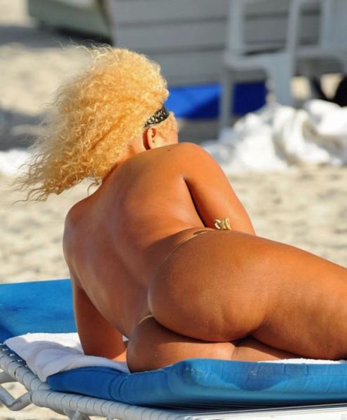 cute butt mature ass