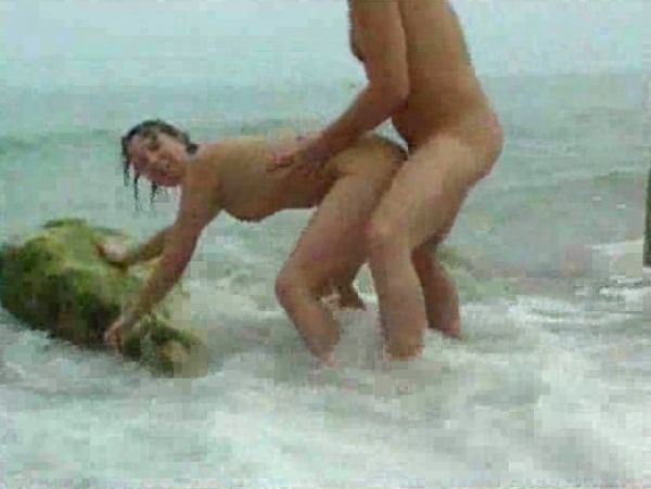 curvy mature nude beach