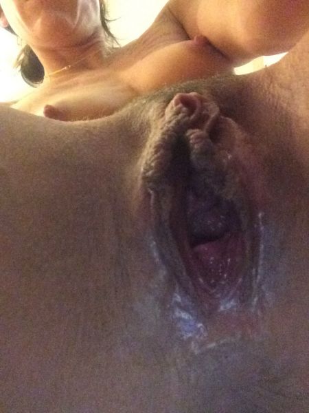 very wet pussy selfie