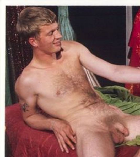 gay hairy blonde solo
