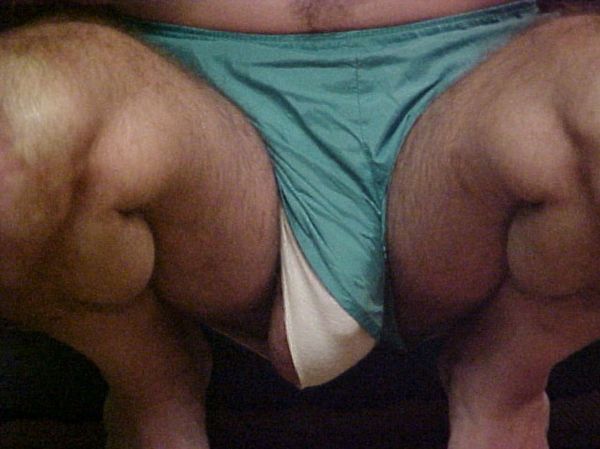 muscle guy huge cock bulge