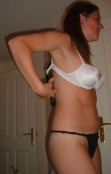 skinny amateur milf undressing