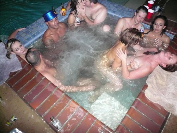 hot tub jets women
