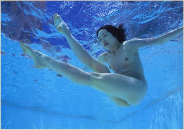 underwater pussy