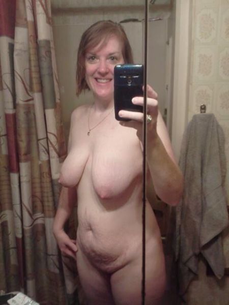 curvy busty mature women selfie