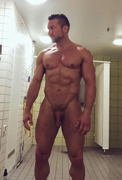 gay gym shower men naked