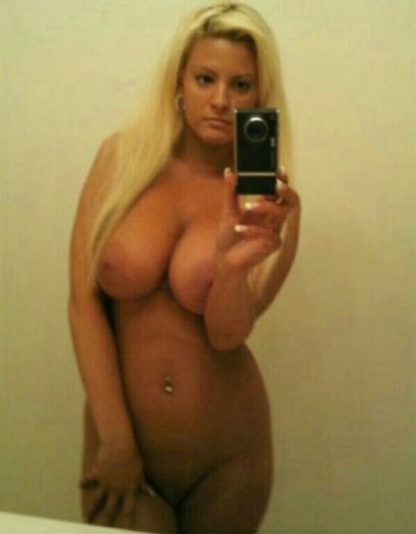 nude selfie cum