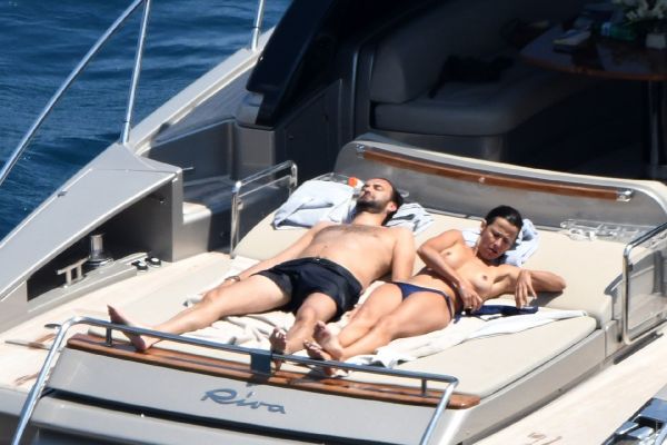 blowjob topless beach beauties