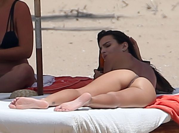rain emily ratajkowski
