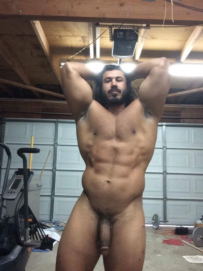 huge gay muscle men