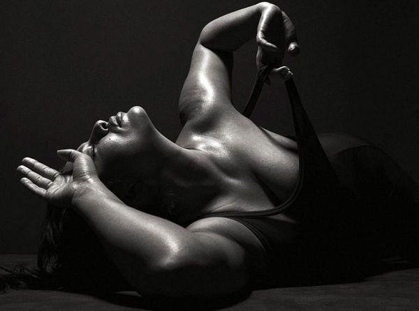 plus size women spread pussy