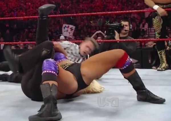 wwe eve torres sport