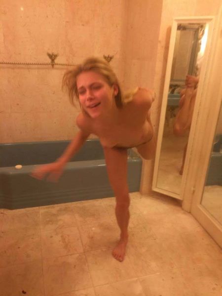 avy scott nude
