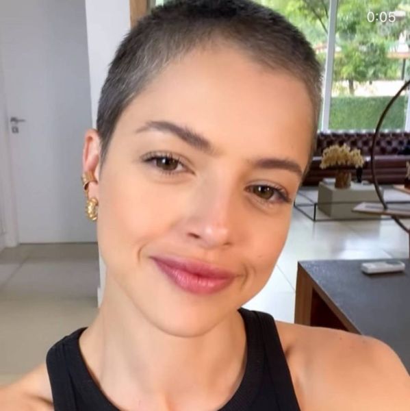 agatha moreira camila queiroz