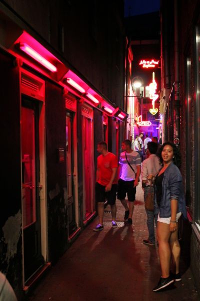 red light district street