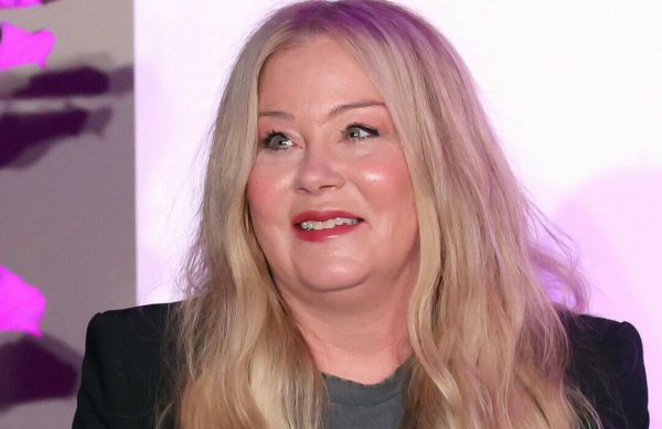christina applegate nose