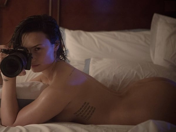 demi lovato full body sexy
