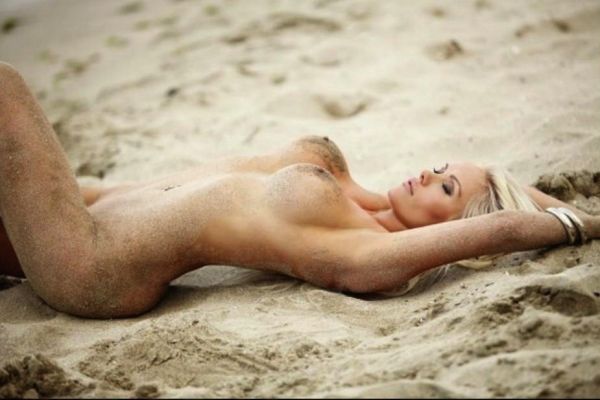 naked tan women nude group