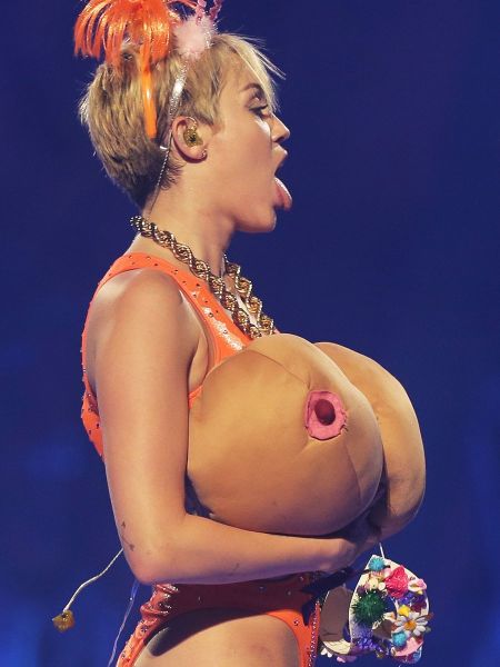 miley cyrus bazaar