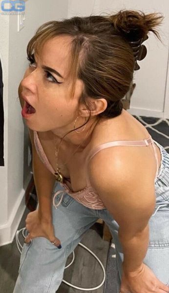 maya le clark nu