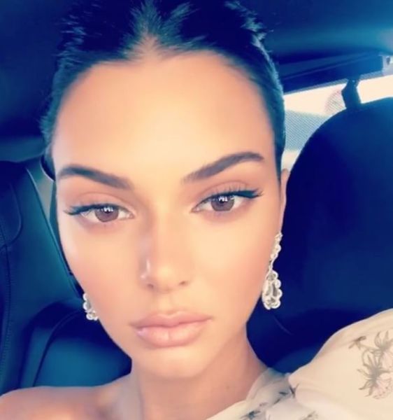 demi aldridge instagram selfie