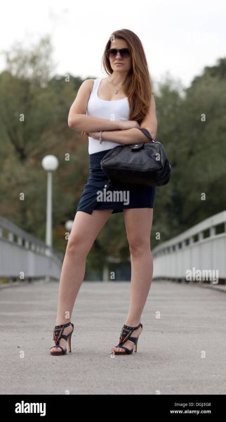 cute mini skirt outfits