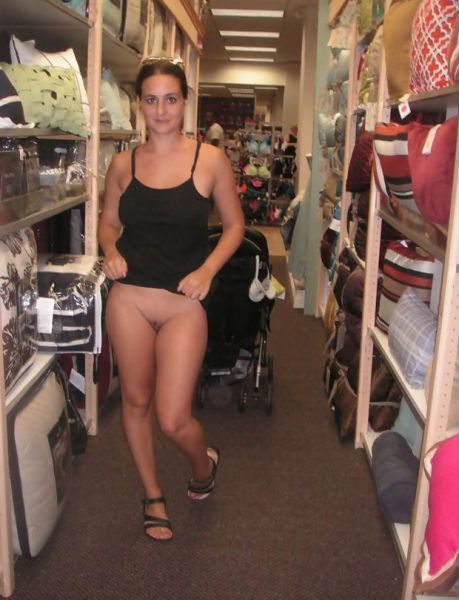milf flashing tits