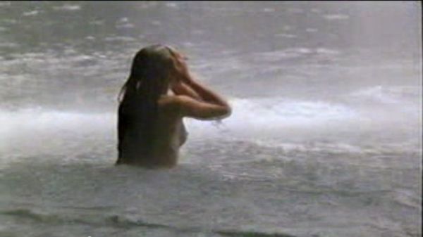 phoebe cates blue lagoon scenes