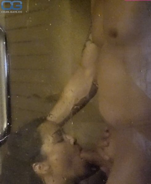 nude hairy pussy