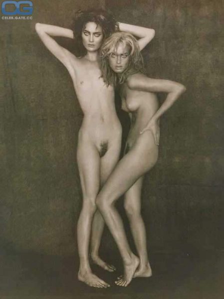 naked women standing