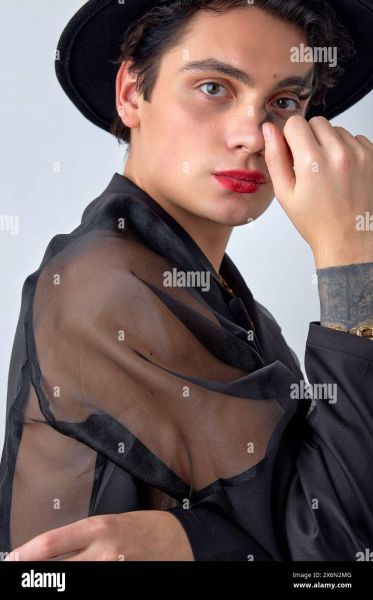 androgynous korean men looks