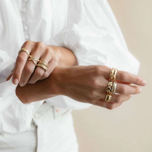 oval cocktail ring