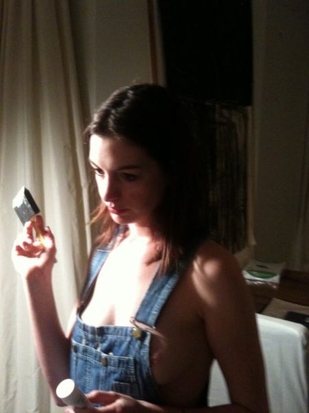 anne hathaway relationship history