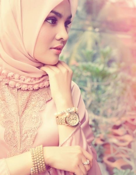 traditional dress