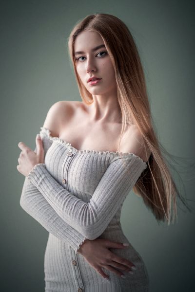 blonde in back wallpapers
