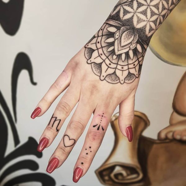 hand tattoo patterns