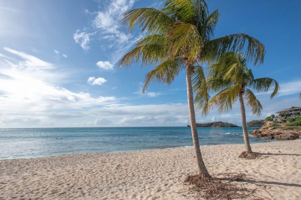 couples romantic beach resorts