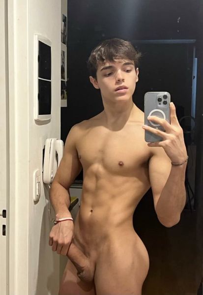 naked cock selfie