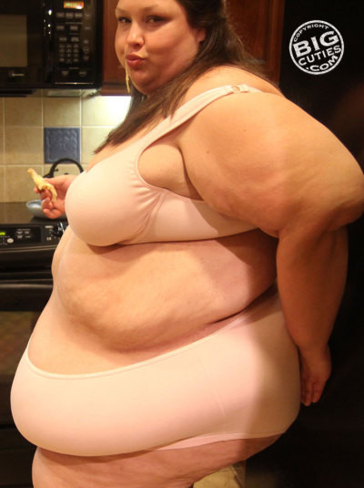 trysta eating pie ssbbw