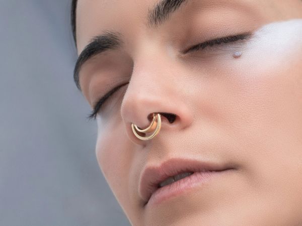 rihanna septum piercing