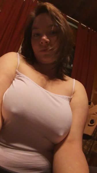 ladies with big boobs tight shirt