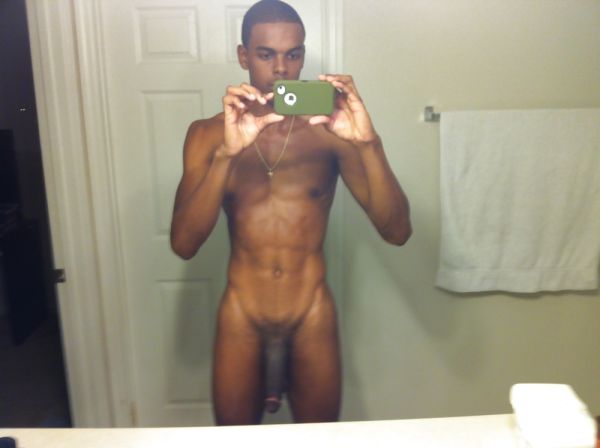 solo gay nude selfie