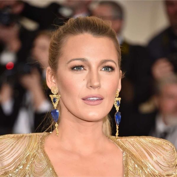 blake lively long hair