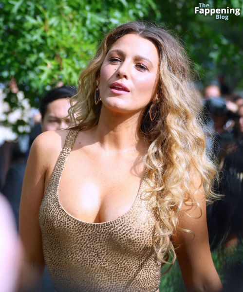 blake lively sexy movie